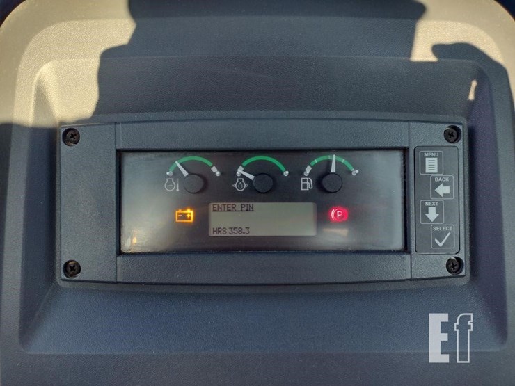 2023-deere-550k-lgp-image-7
