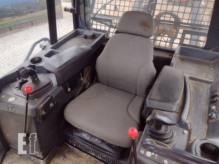 2016-deere-850k-image-14