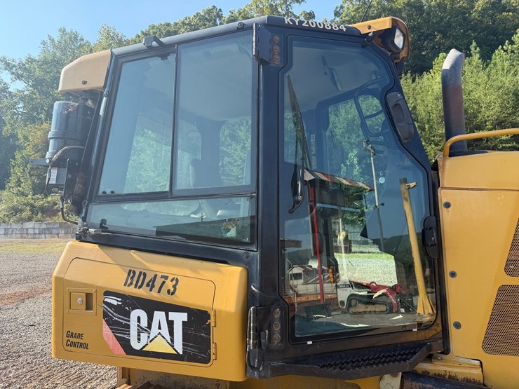 caterpillar-d5k2-lgp-image-60