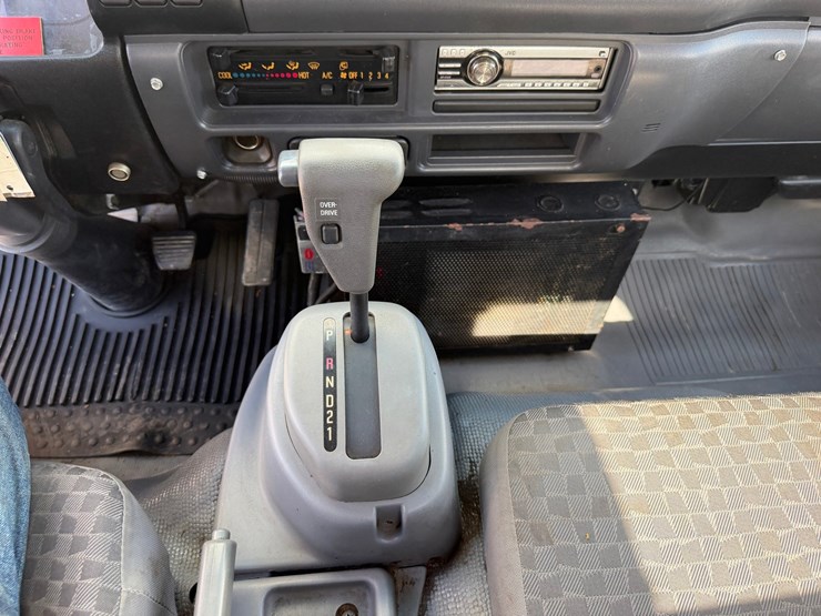 2006-chevrolet-w3500-image-42
