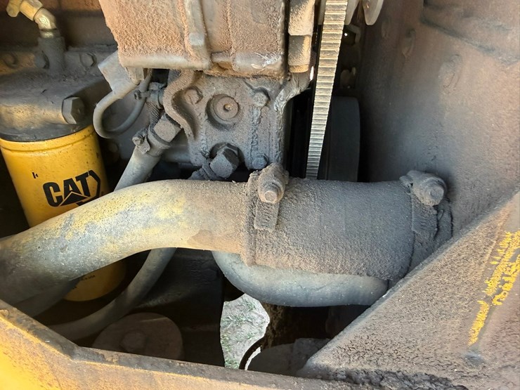 caterpillar-928g-image-56