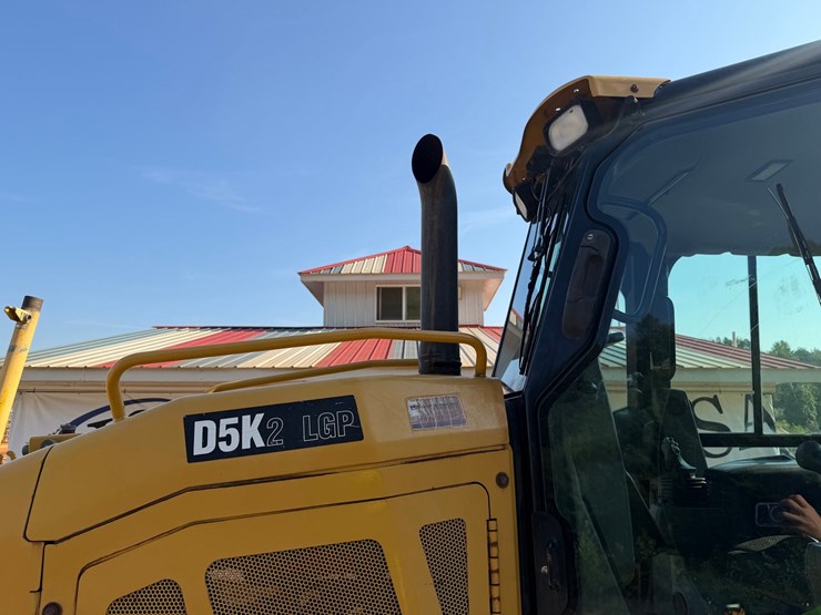 caterpillar-d5k2-lgp-image-31