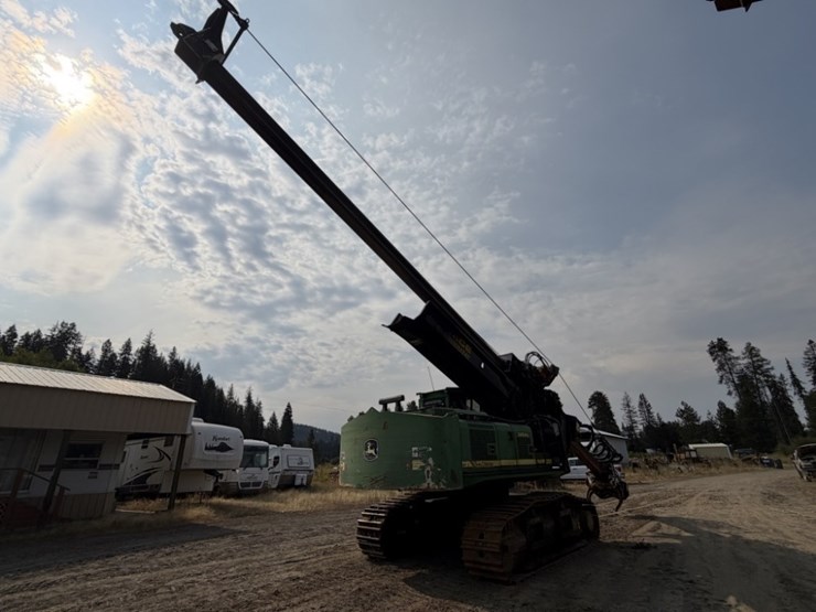 2011-deere-2454d-image-5