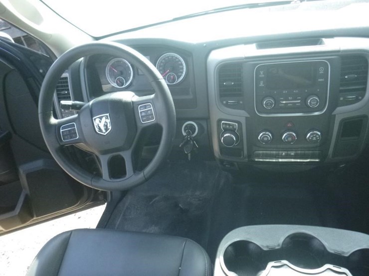 2017-dodge-1500-image-9