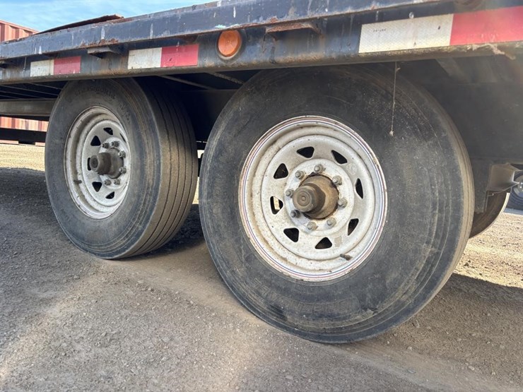 2010-pj-t/a-gn-hydraulic-tilt-deck-trailer-image-23
