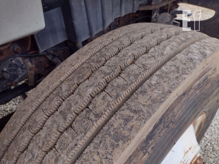 2011-international-durastar-4400-image-26