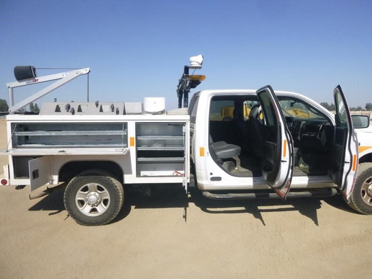 2015-dodge-2500-image-18