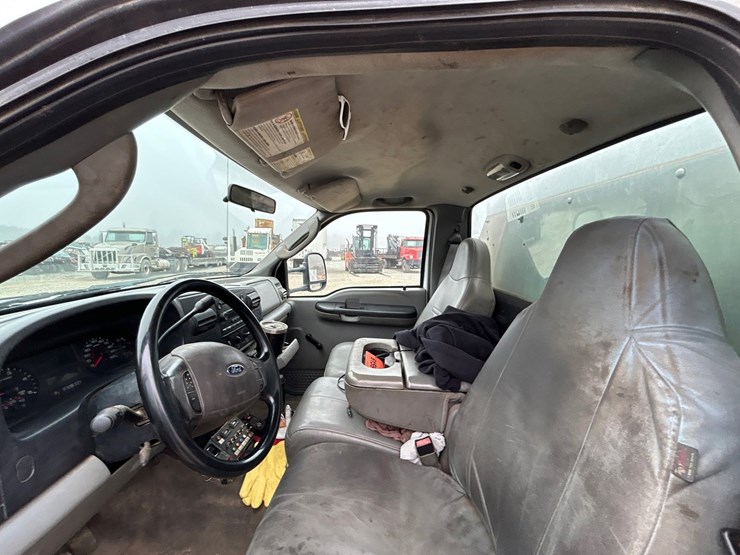 2006-ford-f550-image-66