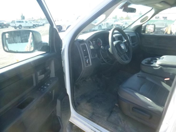 2016-dodge-1500-image-5