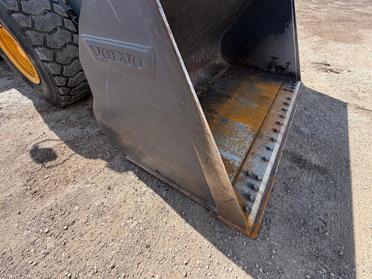 volvo-l90h-image-26