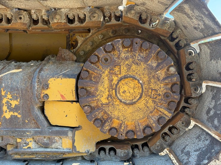 caterpillar-d5k2-lgp-image-101