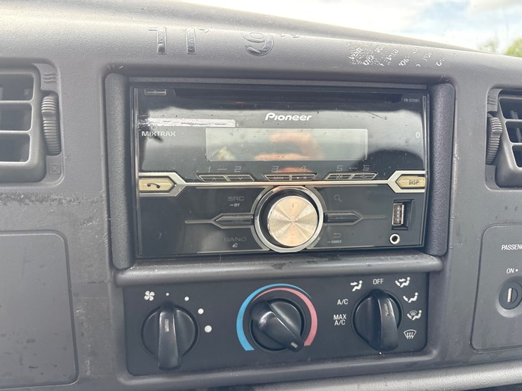 1999-ford-f550-image-48