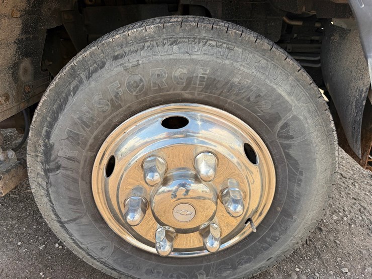 2006-chevrolet-w3500-image-61