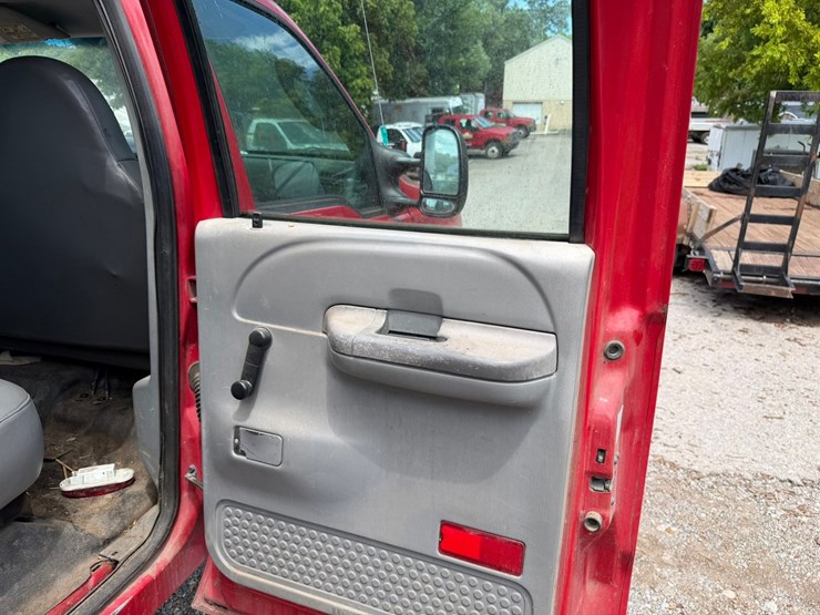 2004-ford-f450-image-41