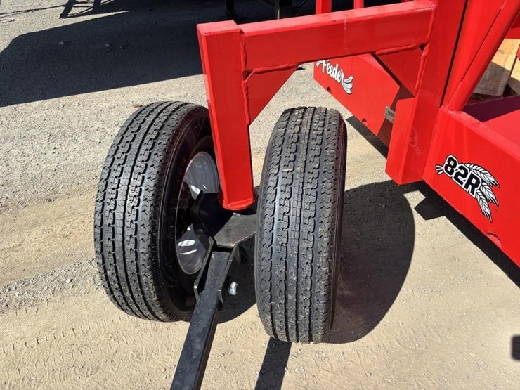 industrias-america-82r-towable-feeder-wagon-image-7