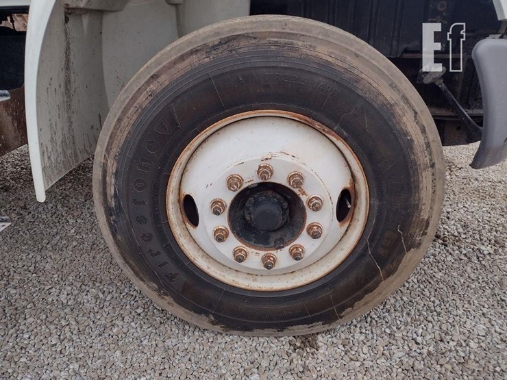 2011-international-durastar-4400-image-25