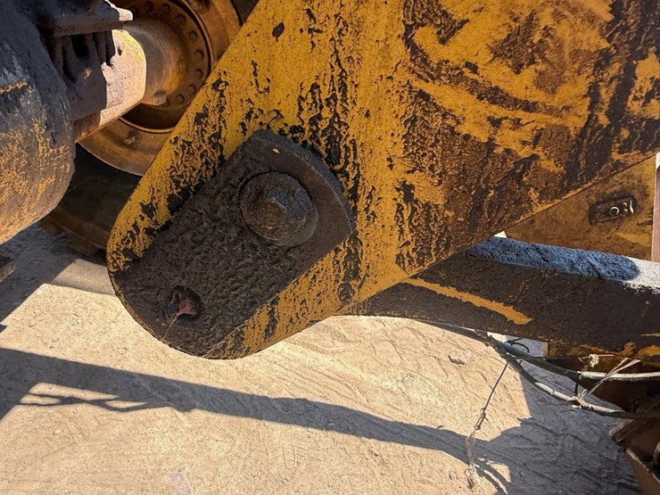 caterpillar-928g-image-12