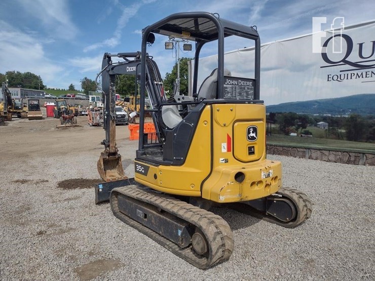2021-deere-35g-image-36