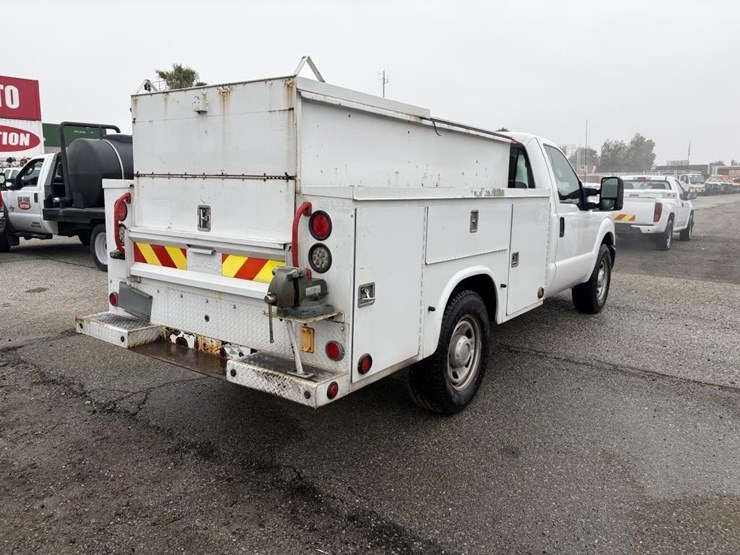 2013-ford-f350-image-4