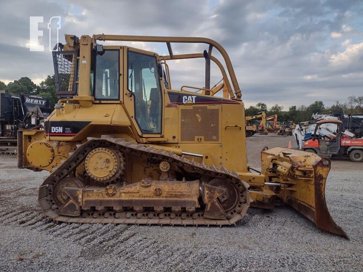 2006-caterpillar-d5n-xl-image-3