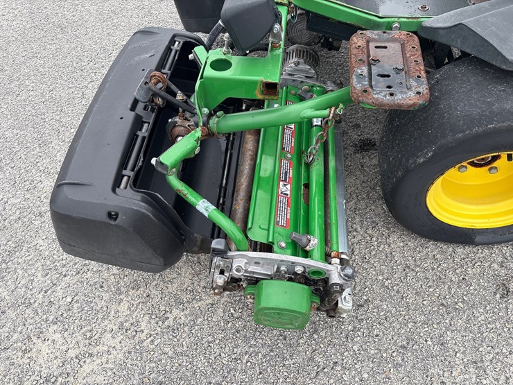 john-deere-2500e-image-3