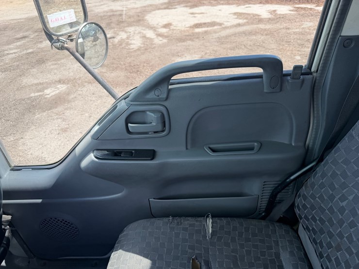 2006-chevrolet-w3500-image-38