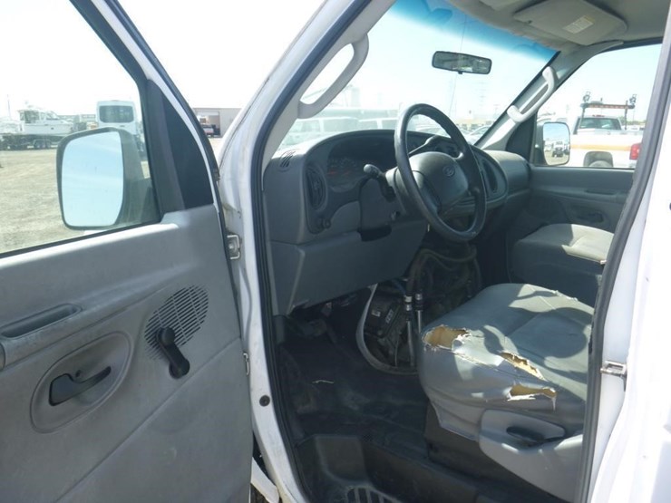 2008-ford-econoline-350-image-5