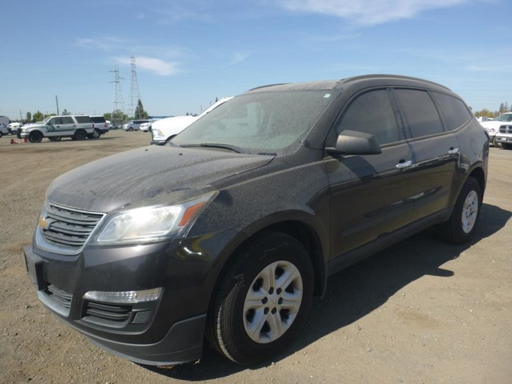 2017-chevrolet-traverse-image-1