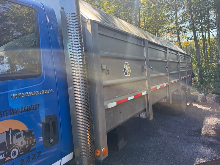 2002-international-durastar-4300-image-26
