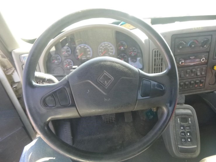 2003-international-workstar-7300-image-9