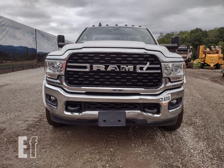 2022-ram-5500-hd-image-2