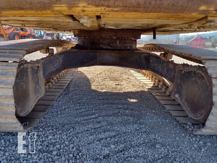 2005-deere-120c-image-22