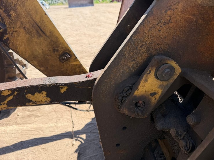 caterpillar-928g-image-11