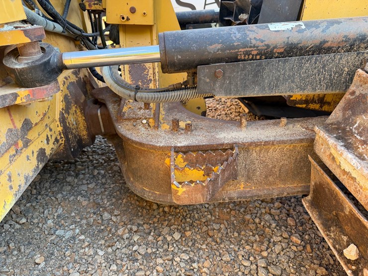 caterpillar-d5k2-lgp-image-28