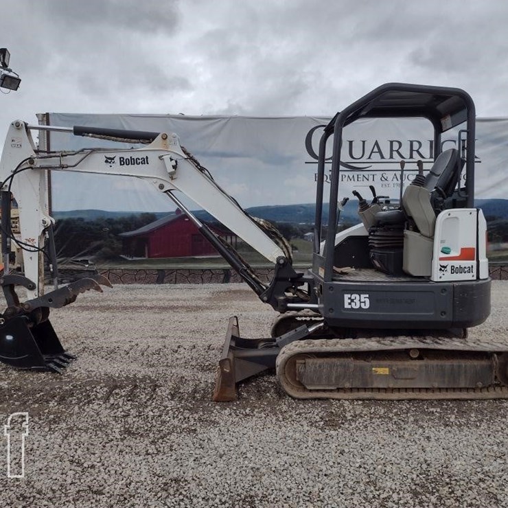 2012 BOBCAT E35