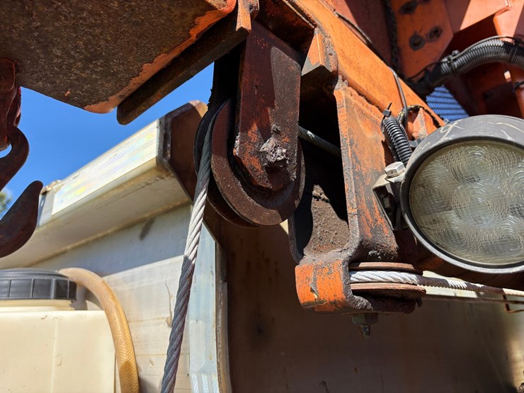2006-caterpillar-c9-image-18