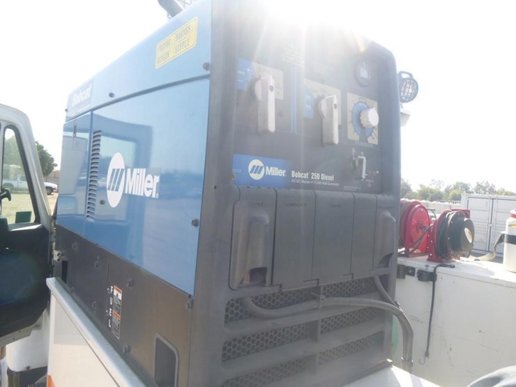 2003-international-workstar-7300-image-36