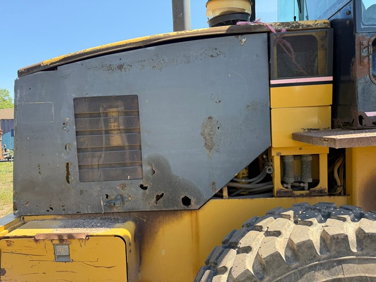 caterpillar-928g-image-33