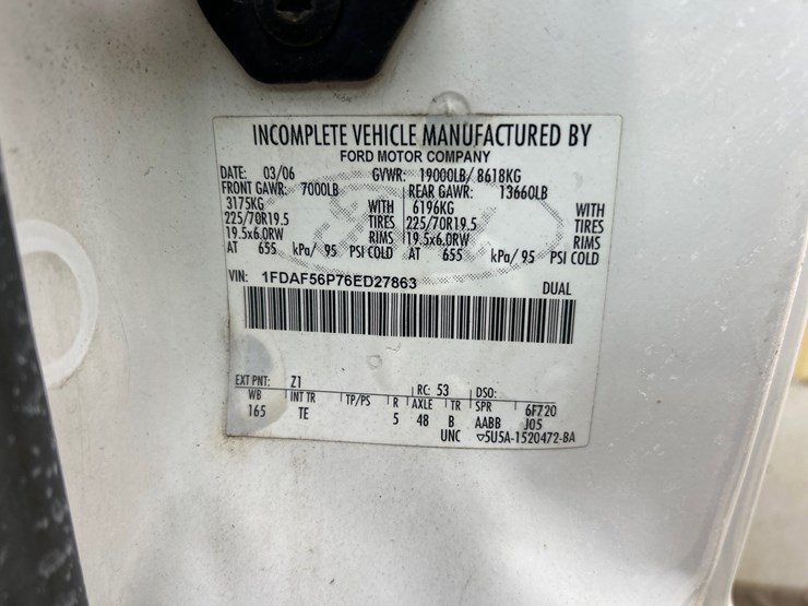 2006-ford-f550-image-75