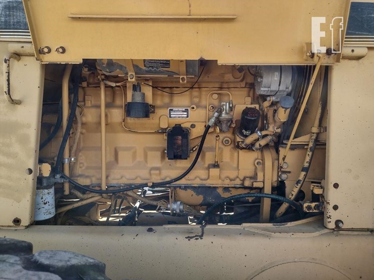 1993-deere-570b-image-40