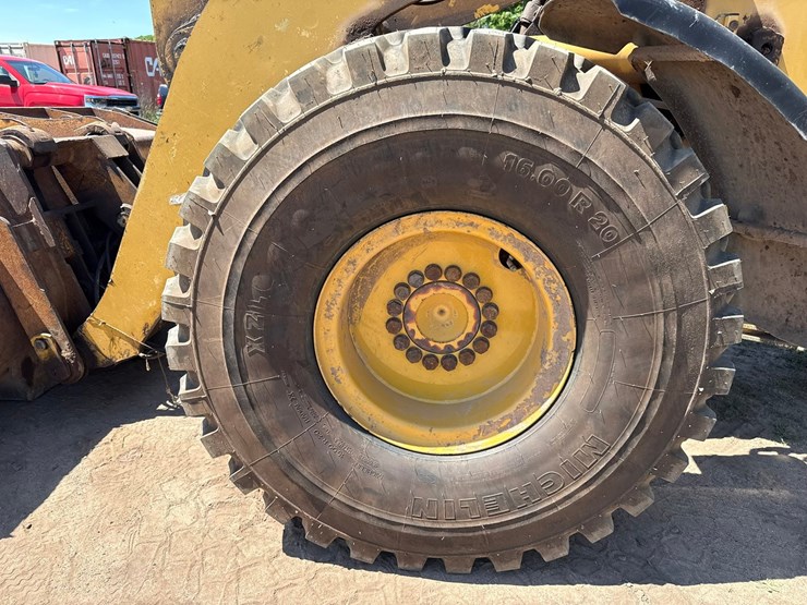 caterpillar-928g-image-107