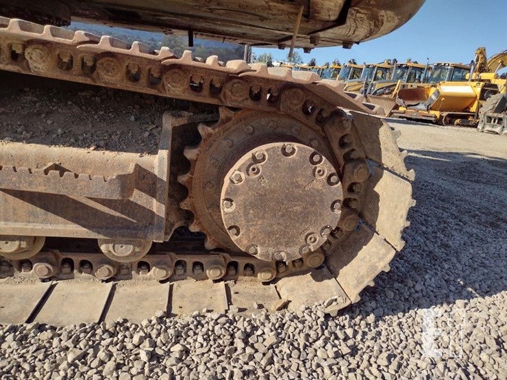 2005-deere-120c-image-15