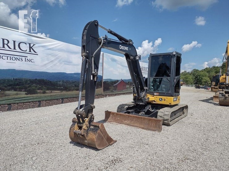 2022-deere-50g-image-38