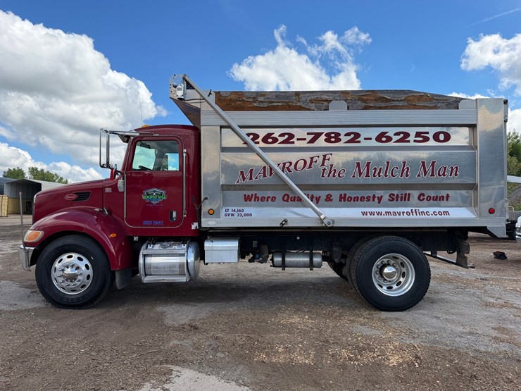 2008-peterbilt-335-image-2