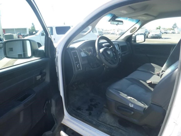 2015-dodge-1500-image-5