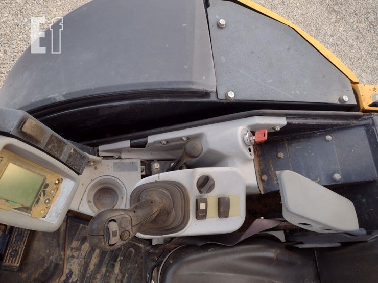 2017-deere-30g-image-8