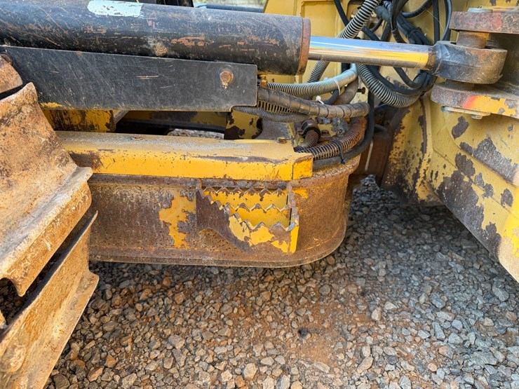 caterpillar-d5k2-lgp-image-66