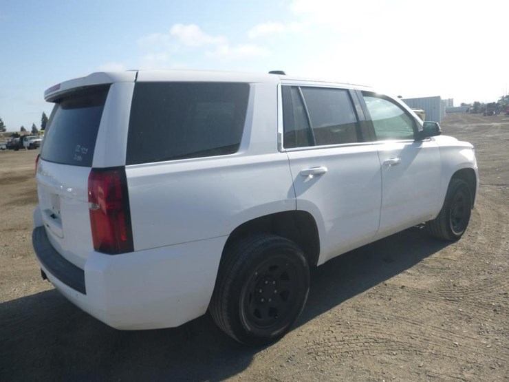 2020-chevrolet-tahoe-image-3
