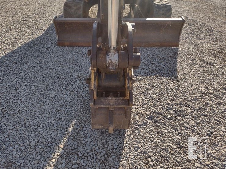 2021-deere-35g-image-23