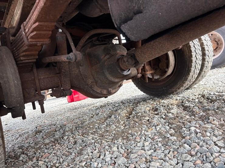 1999-ford-f550-image-39